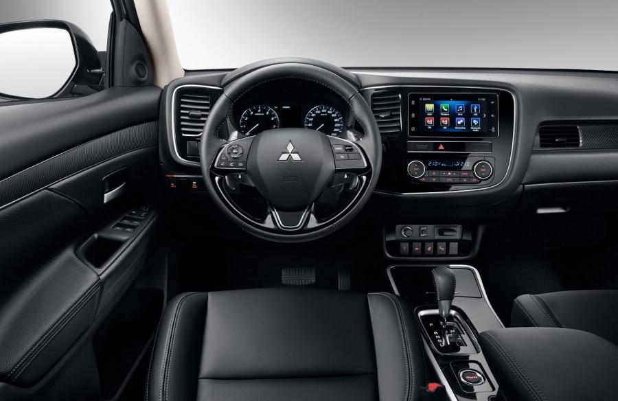 Торпедо Mitsubishi Outlander 2018 года  (CIS) (фото 5 из 41)